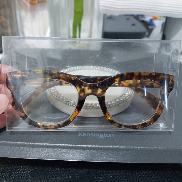 Stylish Translucent Leopard or Tortoise Animal Print Readers Reading Glasses 1.5 - Picture 16 of 16